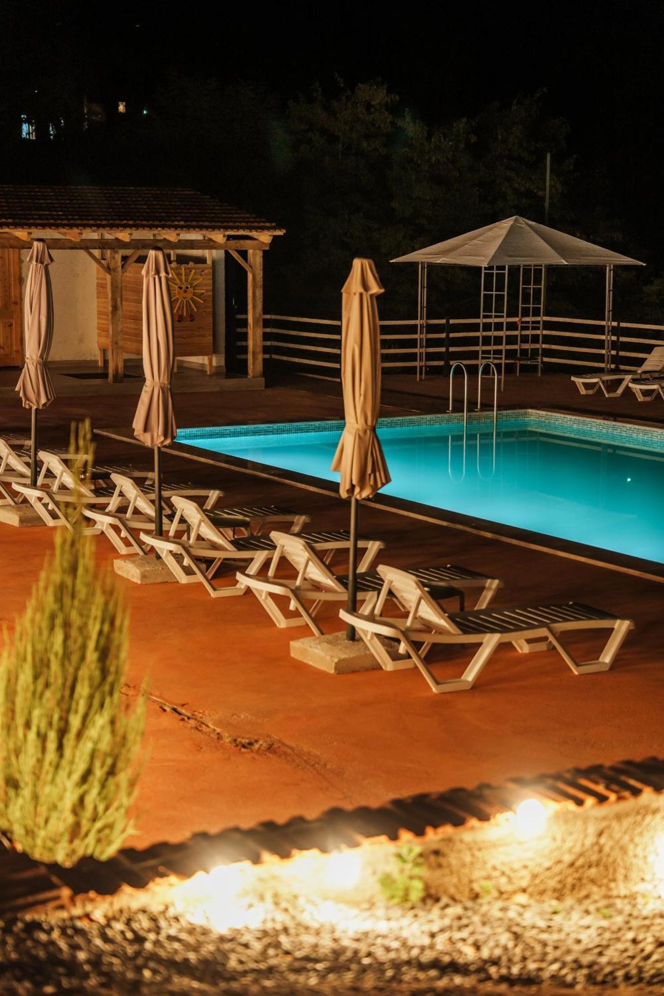Hotel Chateau Iveri Varjanisi Екстер'єр фото